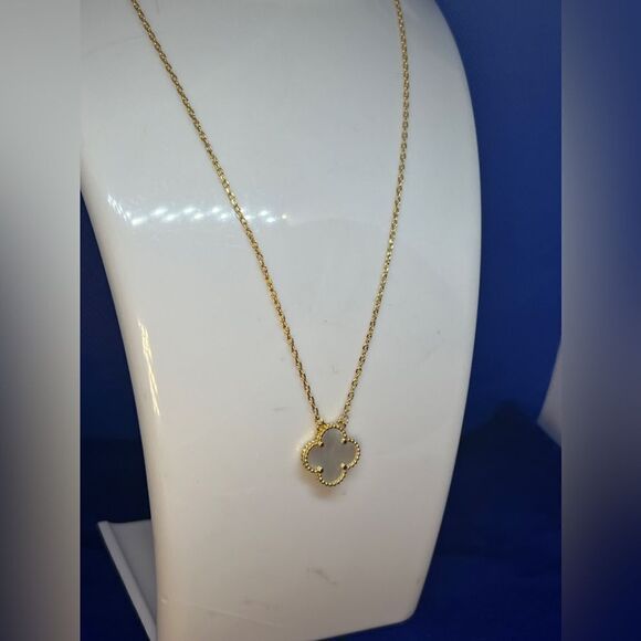 Gold and White Clover Pendant Necklace - Picture 6 of 10